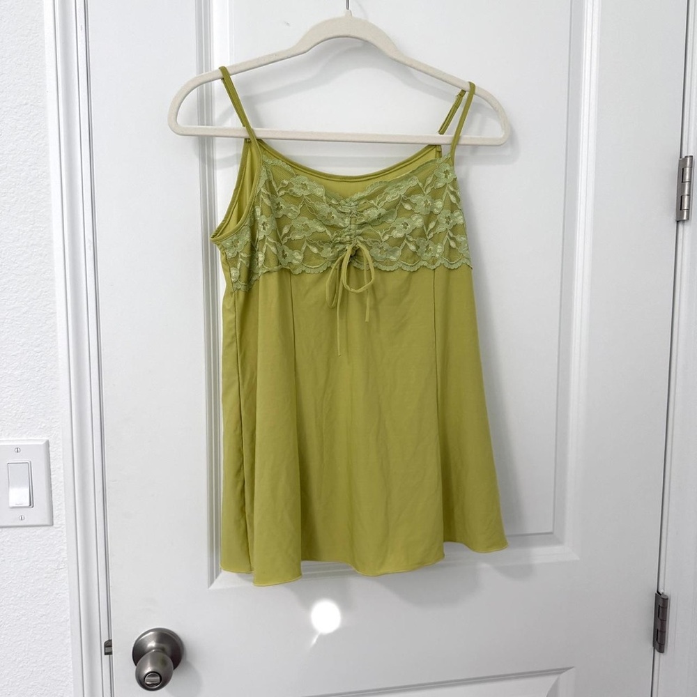 Lace-Trim Spaghetti Strap Camisole in Lime Green